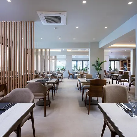 Apollon ホテル 4*