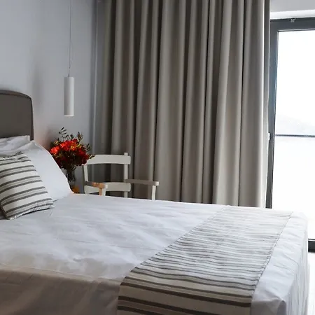 Apollon 4* コス・タウン