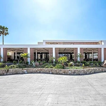 Apollon Hotell 4*