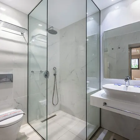 Hotell Apollon 4*