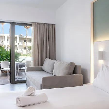 Apollon Hotell 4*