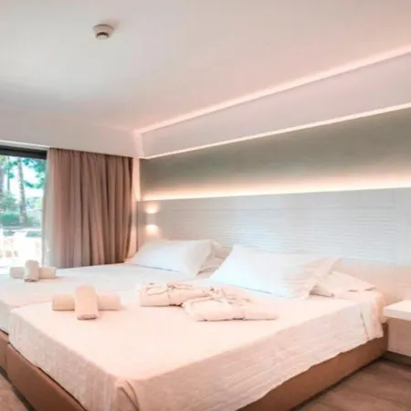 απόλλων 4*